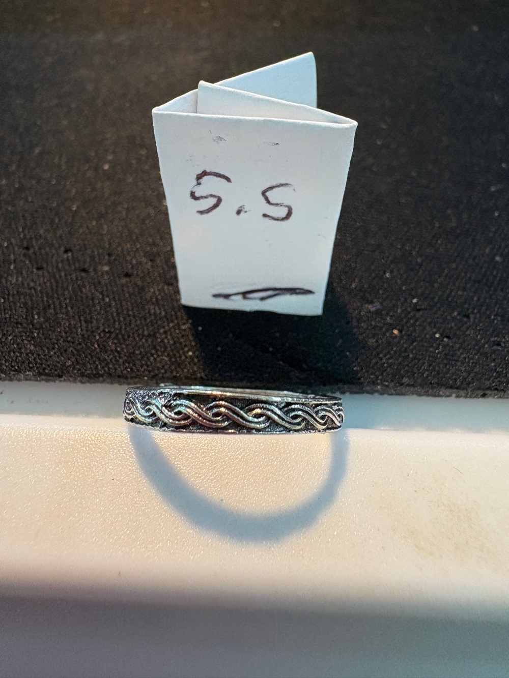 Silver Celtic Twist Band Ring - White/Silver